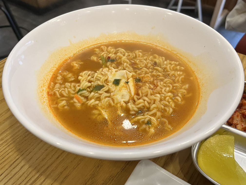 韓国　インスタントラーメン